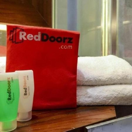 RedDoorz near Universitas Palangkaraya Bagian luar foto