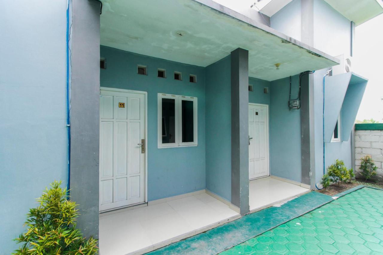 RedDoorz near Universitas Palangkaraya Bagian luar foto