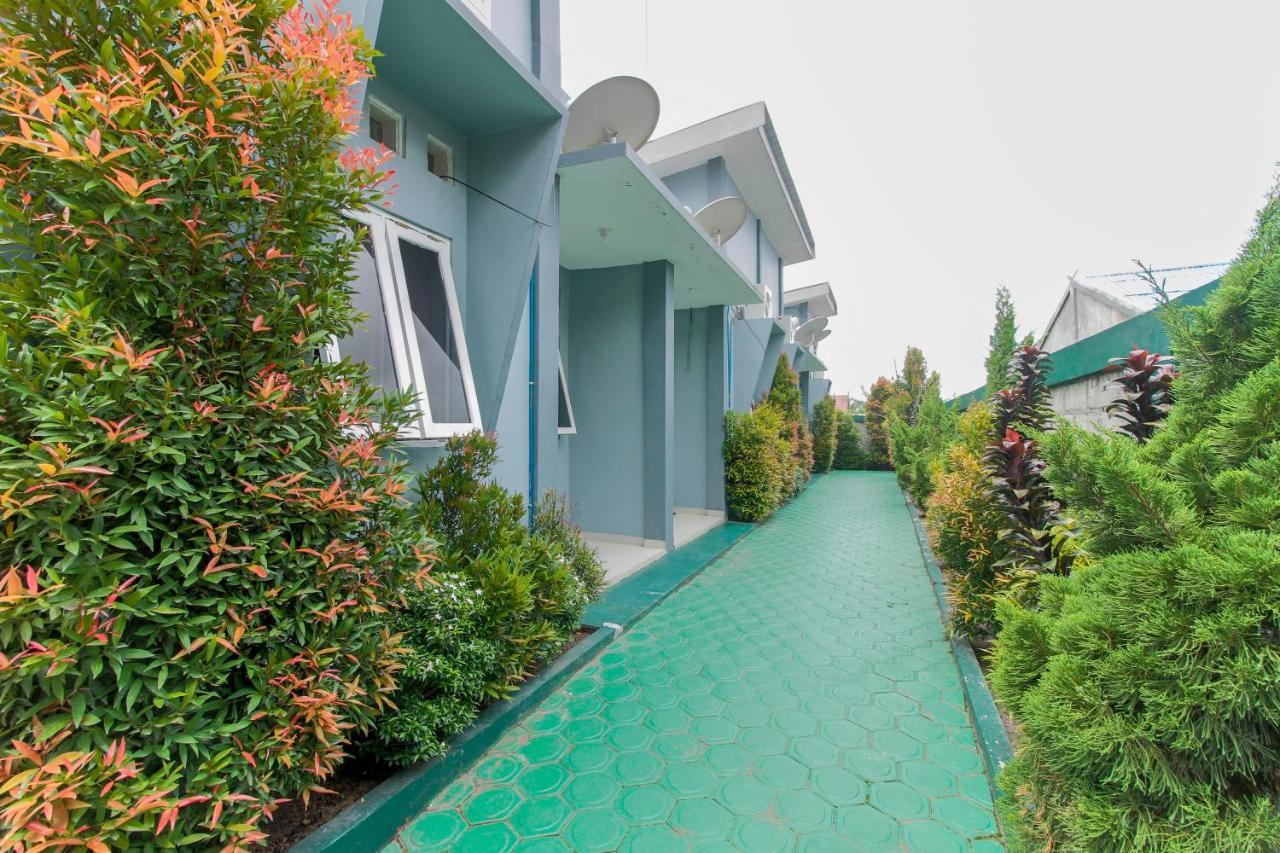 RedDoorz near Universitas Palangkaraya Bagian luar foto